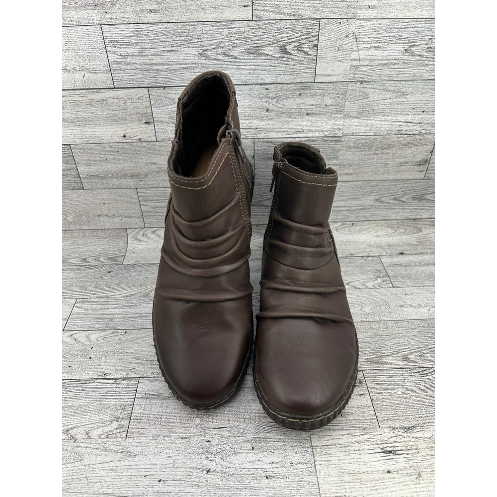 Clarks Caroline Orchid Dark Brown Leather Ruched Ankle Boots Women Size 7M